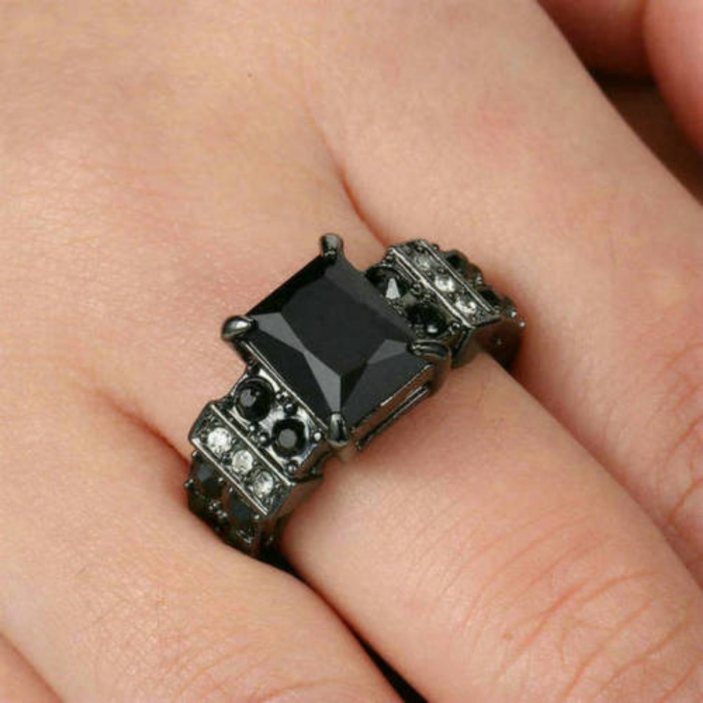➰Stunning Engagement Ring - Picture 2 of 2